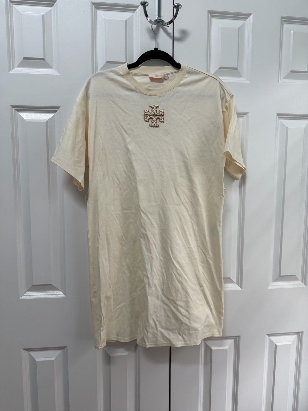 Tory Burch Cream Short Sleeve T-shirt Dress with Embellished Logo